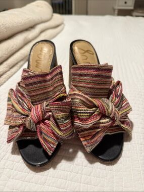 Sam Edelman bow heels